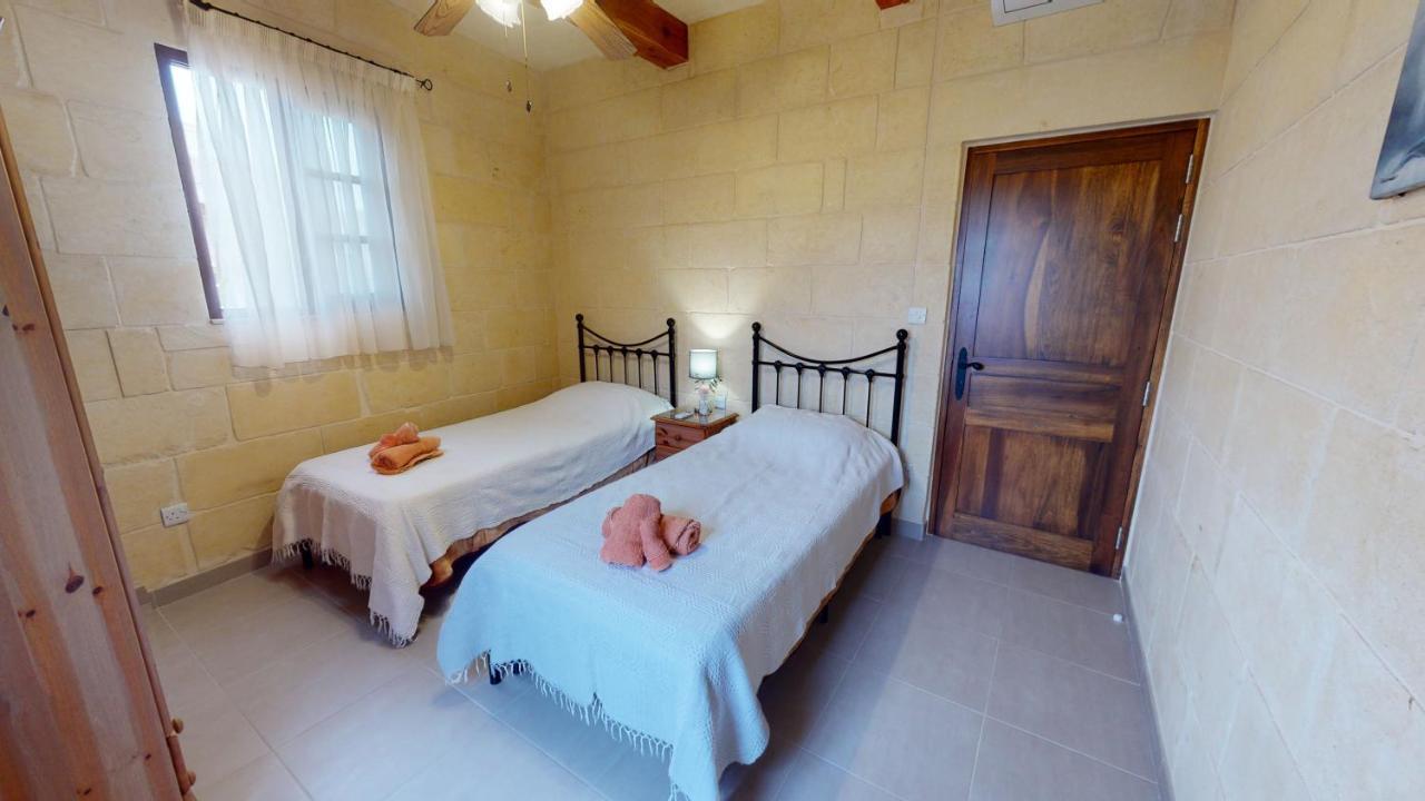 Qala Bed&Breakfast With Swimming Pool - Il-Wenniessa Exterior photo
